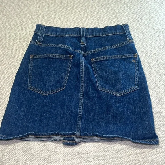 Madewell Denim Skirt. Madewell Jean Skirt.  Size 24 - Picture 2 of 9